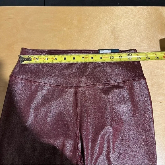 Tek Gear NWT Workout Gear High Rise Metallic Print Leggings Womens Size Medium M - Picture 7 of 9